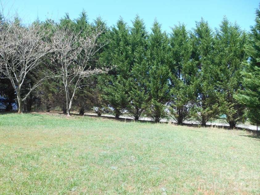 2184 Stove Drive, Newton, NC 28658.  MLS# CAR4366842, YatesRealty ID 9509. 