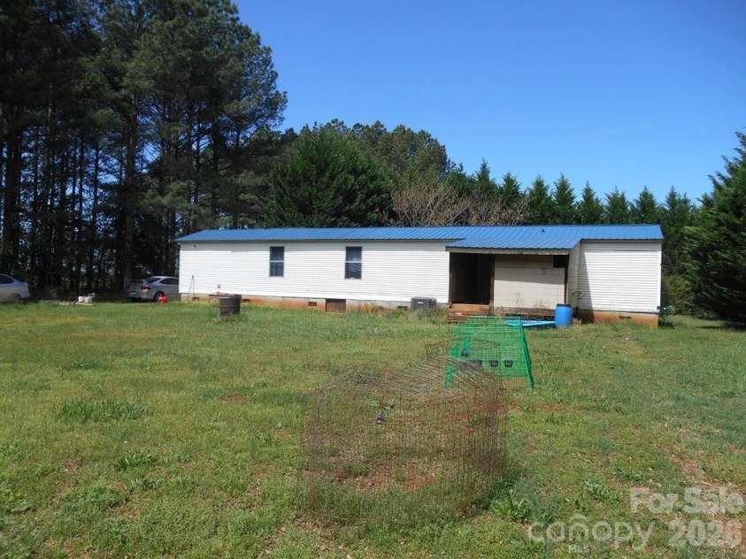 2184 Stove Drive, Newton, NC 28658.  MLS# CAR4366842, YatesRealty ID 9509. 
