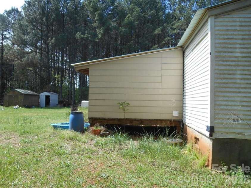 2184 Stove Drive, Newton, NC 28658.  MLS# CAR4366842, YatesRealty ID 9509. 