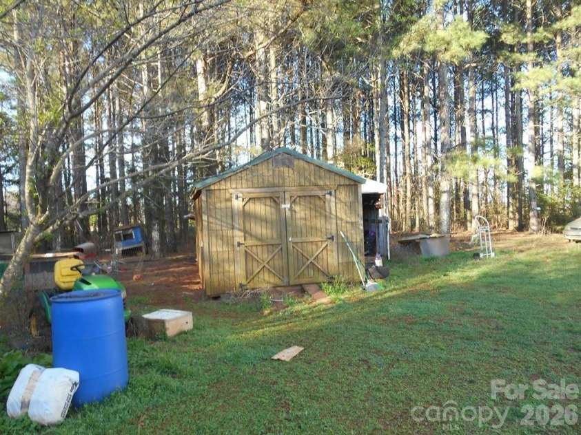 2184 Stove Drive, Newton, NC 28658.  MLS# CAR4366842, YatesRealty ID 9509. 
