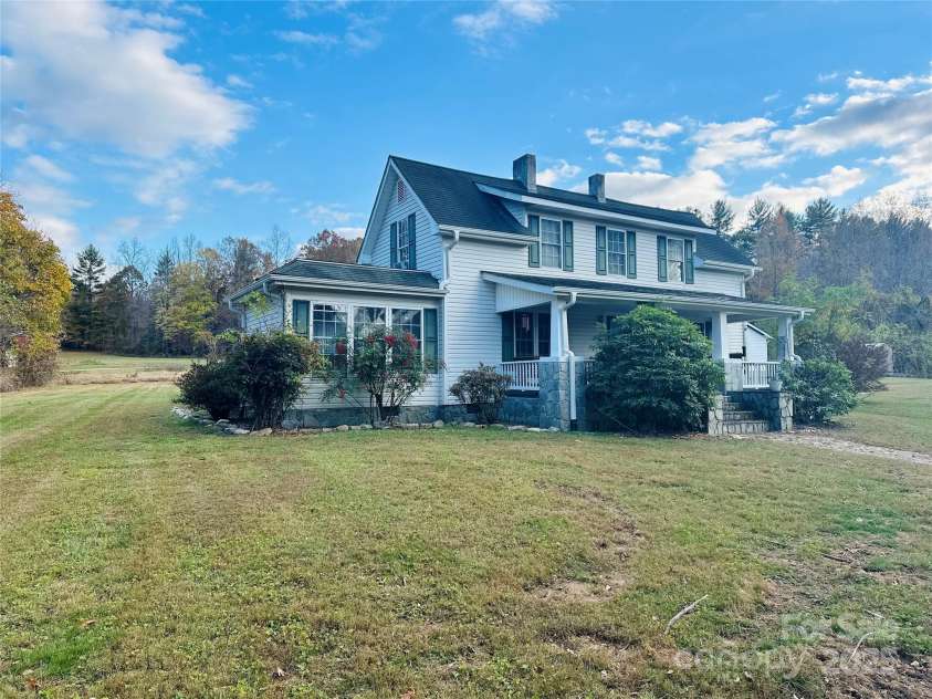 78 Old Linville Road, Marion, NC 28752.  MLS# CAR4197137, YatesRealty ID 951. 