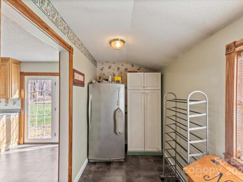 78 Old Linville Road, Marion, NC 28752.  MLS# CAR4197137, YatesRealty ID 951. 