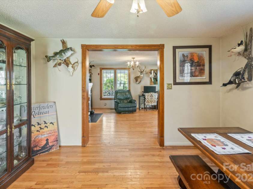 78 Old Linville Road, Marion, NC 28752.  MLS# CAR4197137, YatesRealty ID 951. 