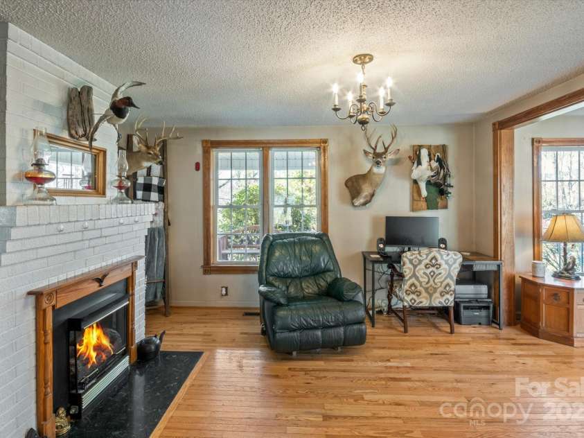 78 Old Linville Road, Marion, NC 28752.  MLS# CAR4197137, YatesRealty ID 951. 