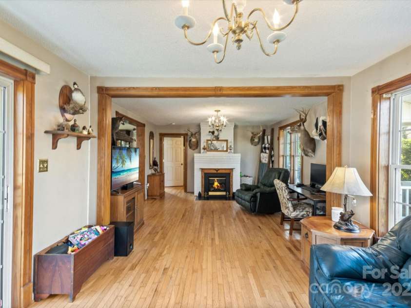 78 Old Linville Road, Marion, NC 28752.  MLS# CAR4197137, YatesRealty ID 951. 