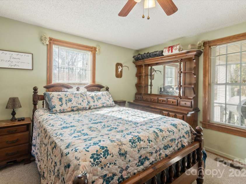 78 Old Linville Road, Marion, NC 28752.  MLS# CAR4197137, YatesRealty ID 951. 