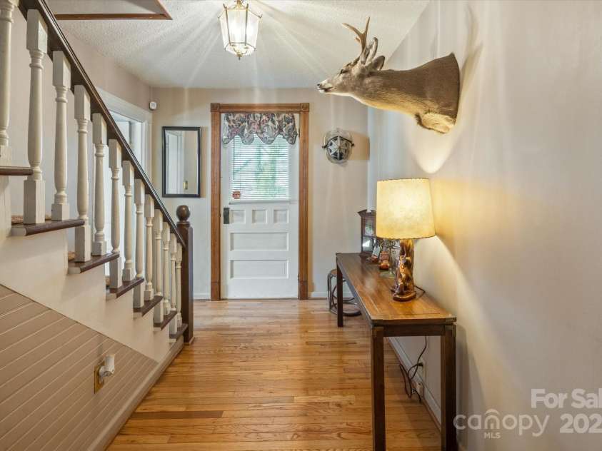 78 Old Linville Road, Marion, NC 28752.  MLS# CAR4197137, YatesRealty ID 951. 