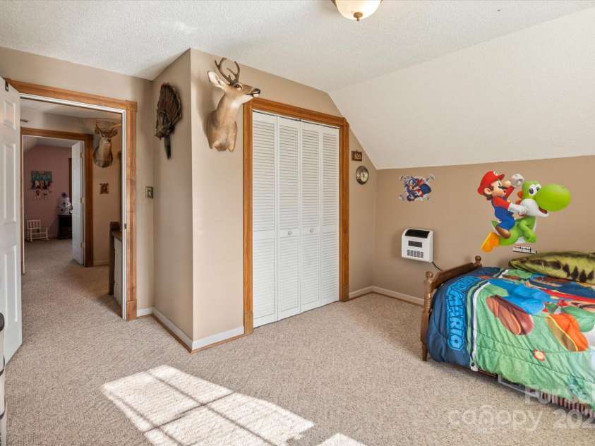 78 Old Linville Road, Marion, NC 28752.  MLS# CAR4197137, YatesRealty ID 951. 