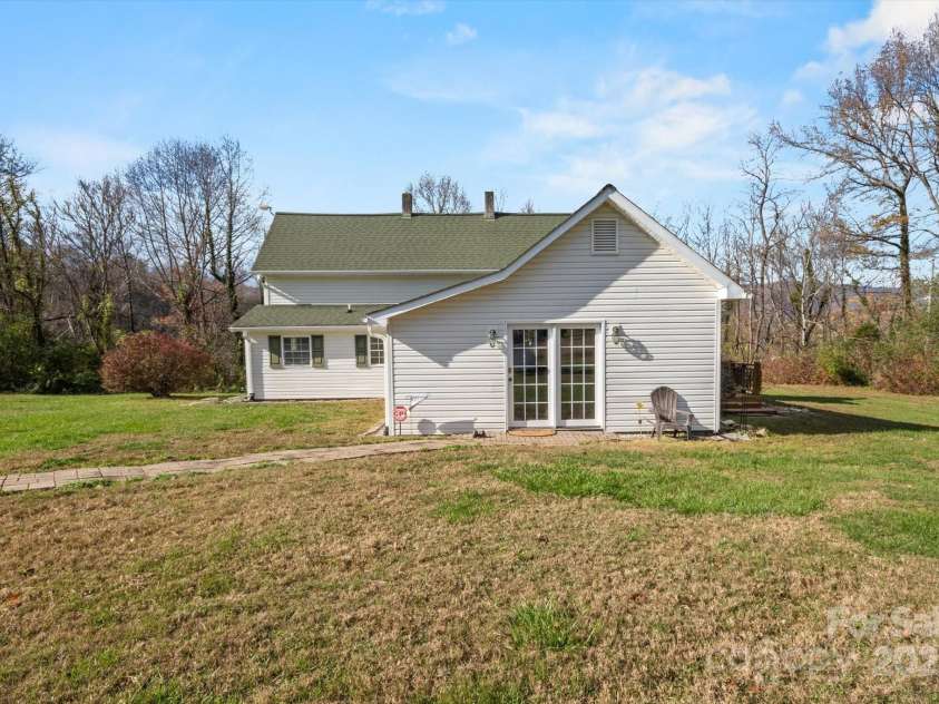 78 Old Linville Road, Marion, NC 28752.  MLS# CAR4197137, YatesRealty ID 951. 