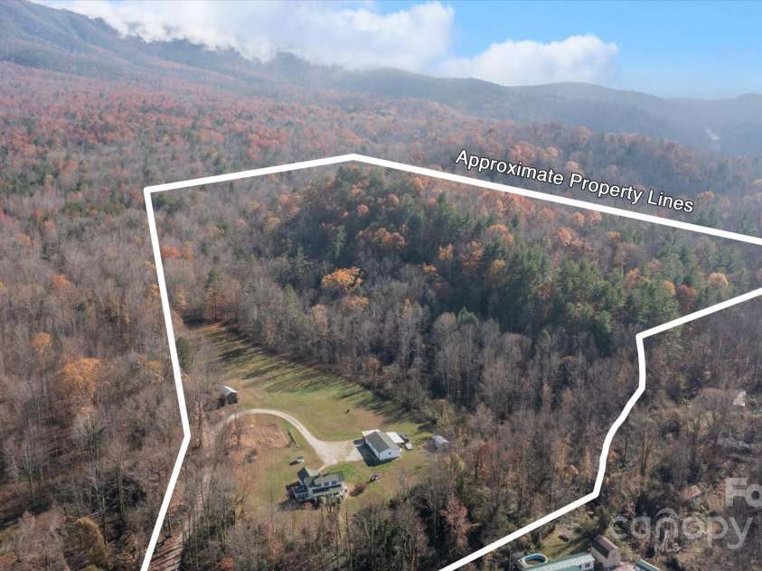 78 Old Linville Road, Marion, NC 28752.  MLS# CAR4197137, YatesRealty ID 951. 