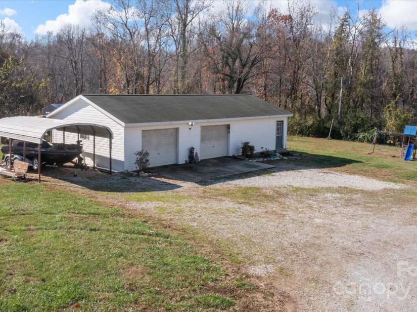 78 Old Linville Road, Marion, NC 28752.  MLS# CAR4197137, YatesRealty ID 951. 