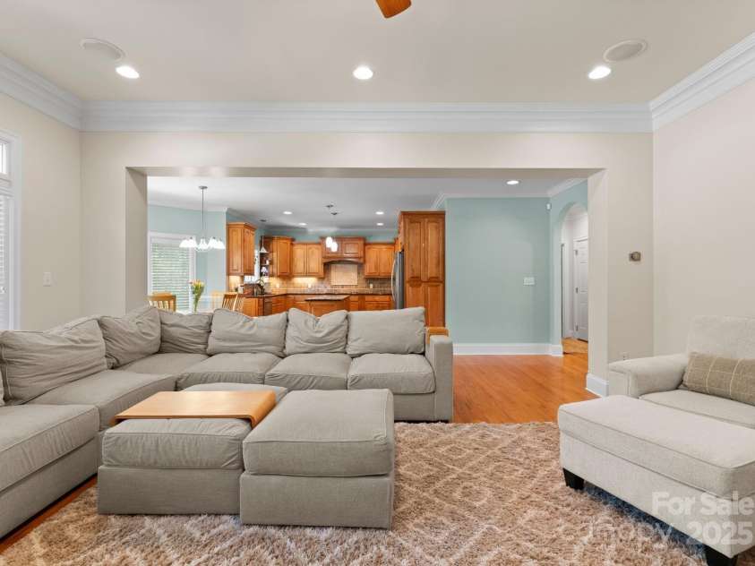 105 Walnut Hill Court, Mooresville, NC 28115.  MLS# CAR4252753, YatesRealty ID 9513. 