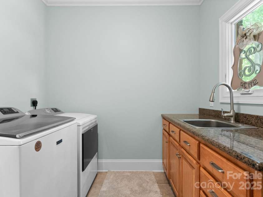 105 Walnut Hill Court, Mooresville, NC 28115.  MLS# CAR4252753, YatesRealty ID 9513. 