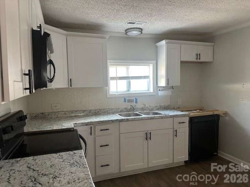 705 Sumter Street, Lancaster, SC 29720.  MLS# CAR4367175, YatesRealty ID 9513. 