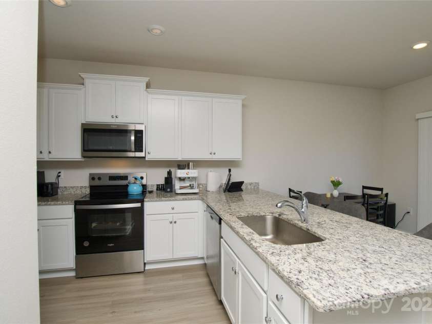 2210 Transatlantic Avenue, Charlotte, NC 28215.  MLS# CAR4253759, YatesRealty ID 9514. 