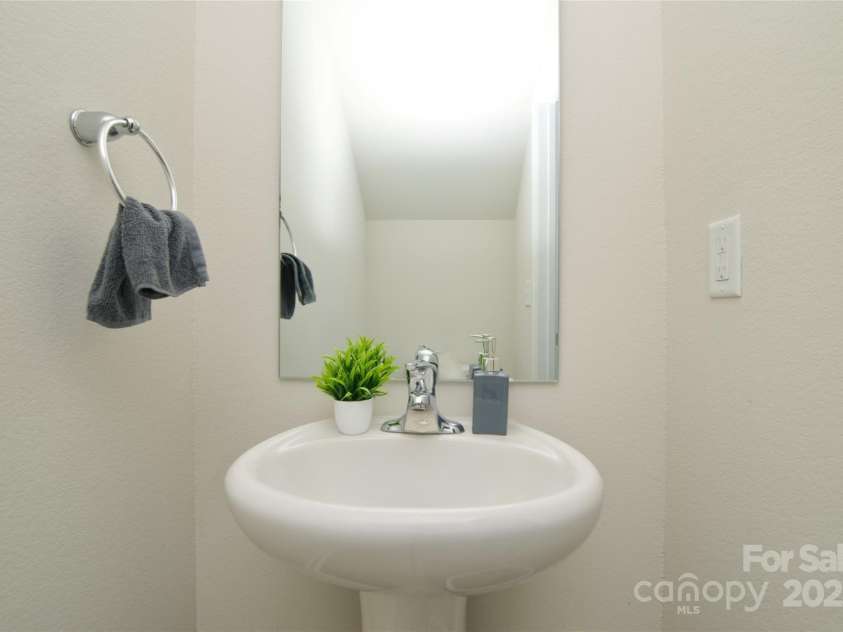 2210 Transatlantic Avenue, Charlotte, NC 28215.  MLS# CAR4253759, YatesRealty ID 9514. 