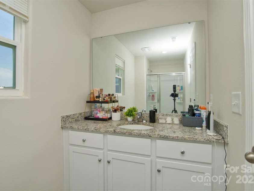 2210 Transatlantic Avenue, Charlotte, NC 28215.  MLS# CAR4253759, YatesRealty ID 9514. 