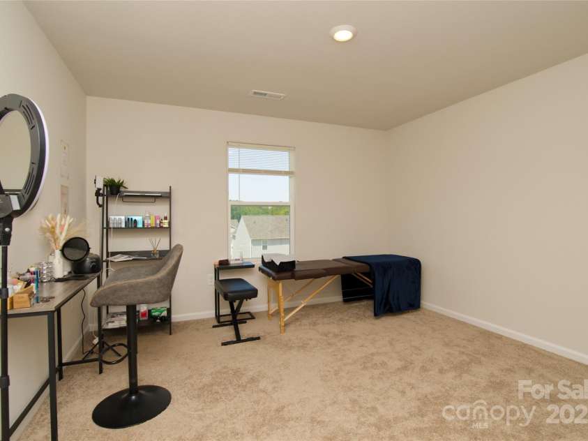 2210 Transatlantic Avenue, Charlotte, NC 28215.  MLS# CAR4253759, YatesRealty ID 9514. 
