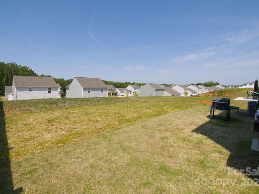 2210 Transatlantic Avenue, Charlotte, NC 28215.  MLS# CAR4253759, YatesRealty ID 9514. 
