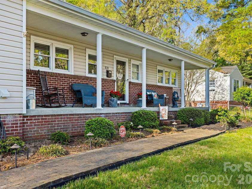 839 Garrison Boulevard, Gastonia, NC 28052.  MLS# CAR4366307, YatesRealty ID 9515. 