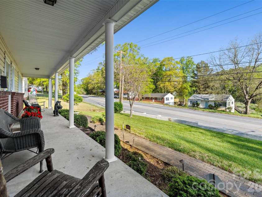 839 Garrison Boulevard, Gastonia, NC 28052.  MLS# CAR4366307, YatesRealty ID 9515. 