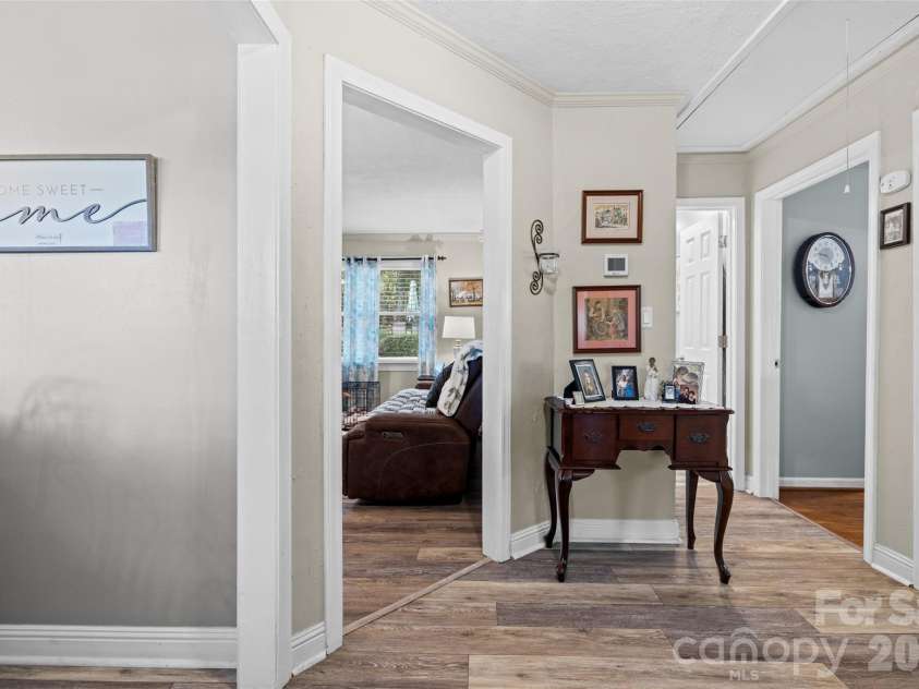 839 Garrison Boulevard, Gastonia, NC 28052.  MLS# CAR4366307, YatesRealty ID 9515. 