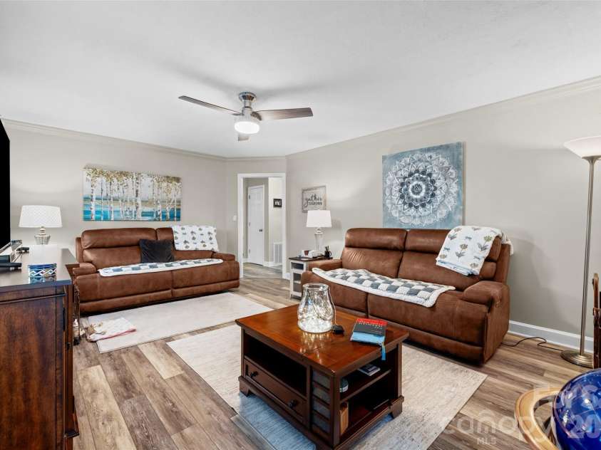839 Garrison Boulevard, Gastonia, NC 28052.  MLS# CAR4366307, YatesRealty ID 9515. 