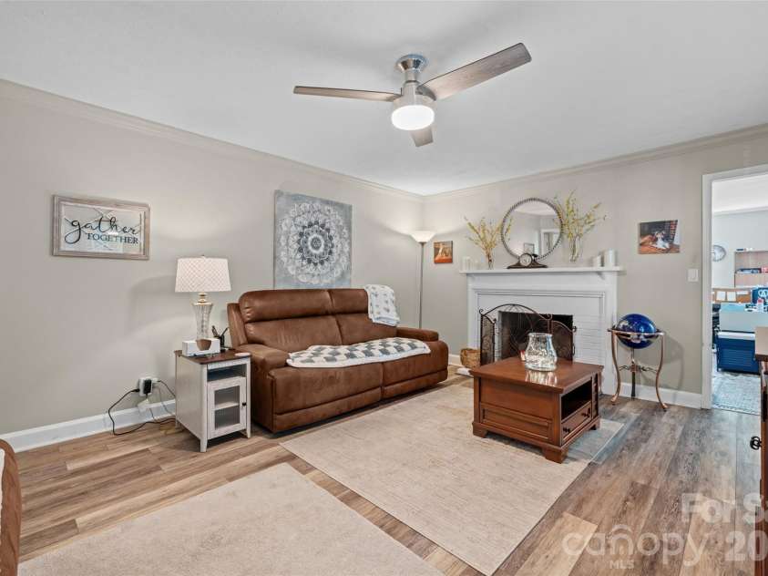 839 Garrison Boulevard, Gastonia, NC 28052.  MLS# CAR4366307, YatesRealty ID 9515. 