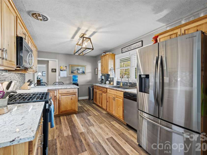 839 Garrison Boulevard, Gastonia, NC 28052.  MLS# CAR4366307, YatesRealty ID 9515. 