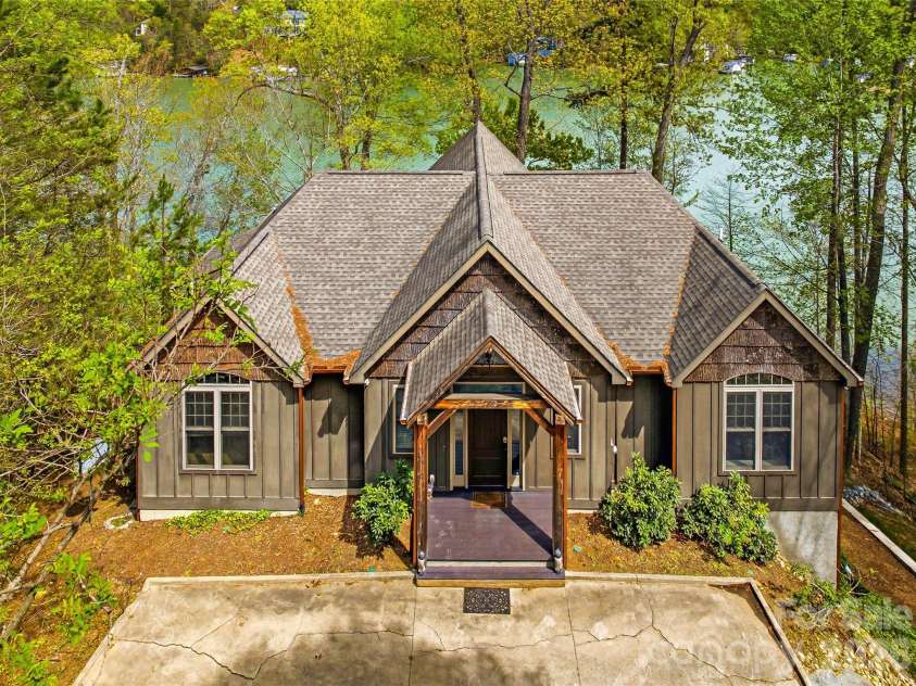 402 Holmstead Drive, Lake Lure, NC 28746.  MLS# CAR4367214, YatesRealty ID 9517. 