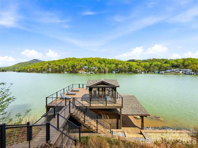 402 Holmstead Drive, Lake Lure, NC 28746.  MLS# CAR4367214, YatesRealty ID 9517. 