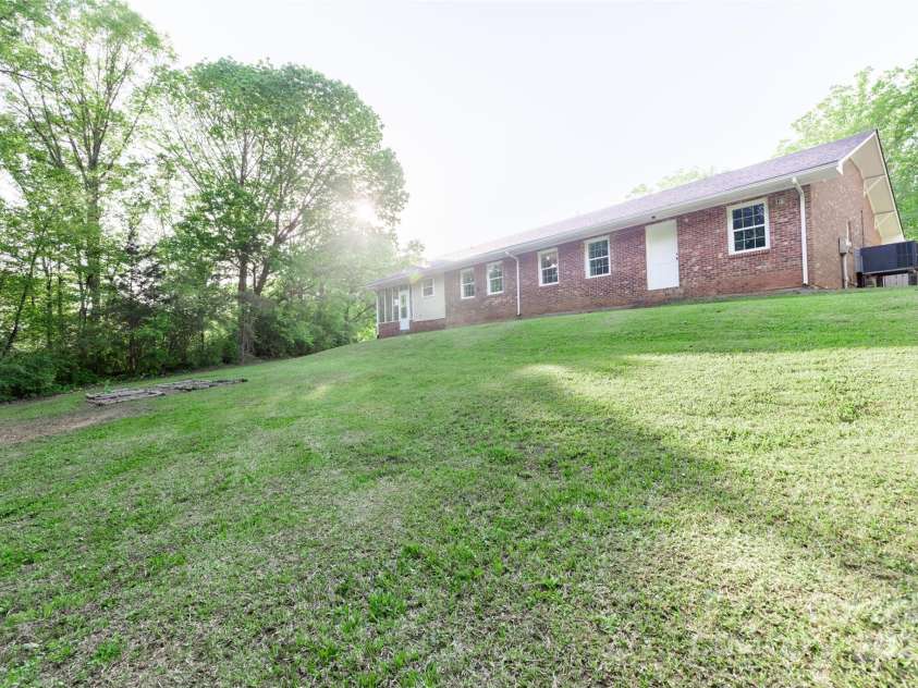 856 Skyline Drive, Chester, SC 29706.  MLS# CAR4253786, YatesRealty ID 9517. 