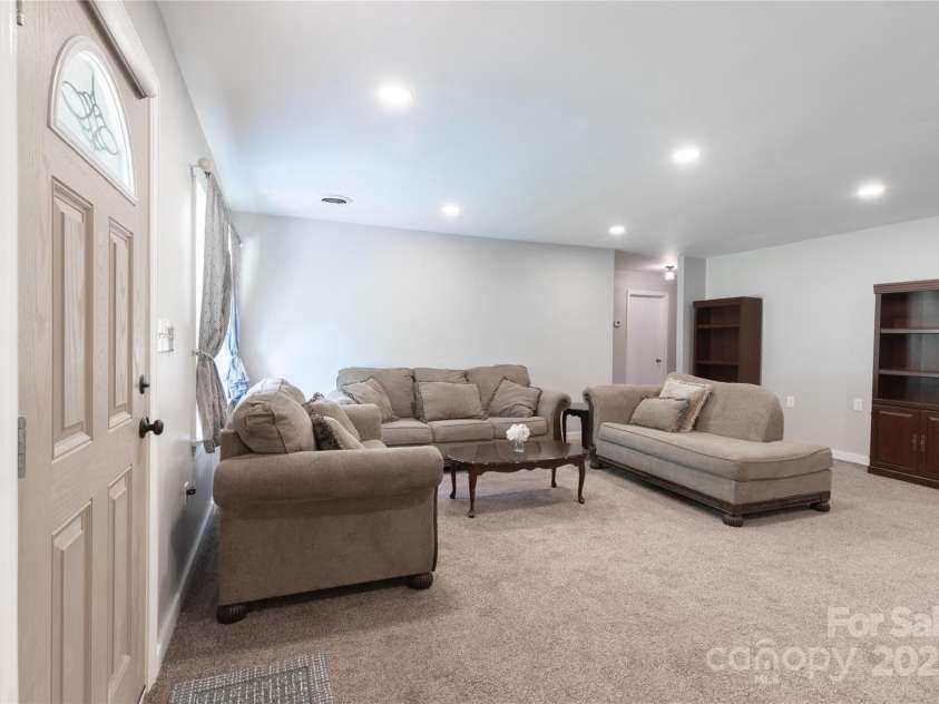 856 Skyline Drive, Chester, SC 29706.  MLS# CAR4253786, YatesRealty ID 9517. 