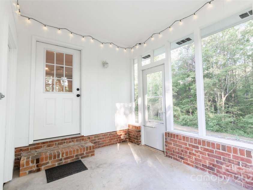 856 Skyline Drive, Chester, SC 29706.  MLS# CAR4253786, YatesRealty ID 9517. 