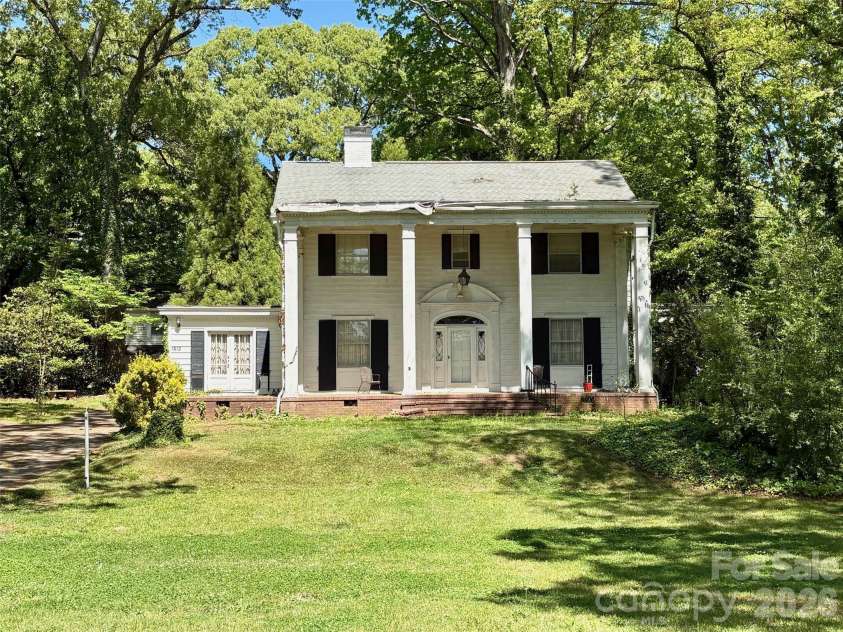 1612 New Hope Road, Gastonia, NC 28054.  MLS# CAR4367298, YatesRealty ID 9518. 