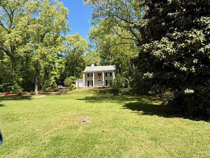 1612 New Hope Road, Gastonia, NC 28054.  MLS# CAR4367298, YatesRealty ID 9518. 