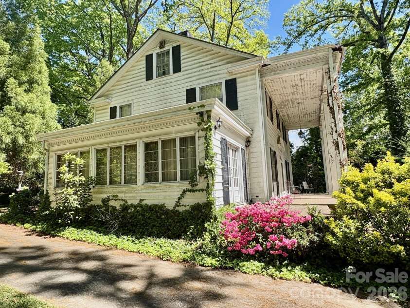 1612 New Hope Road, Gastonia, NC 28054.  MLS# CAR4367298, YatesRealty ID 9518. 