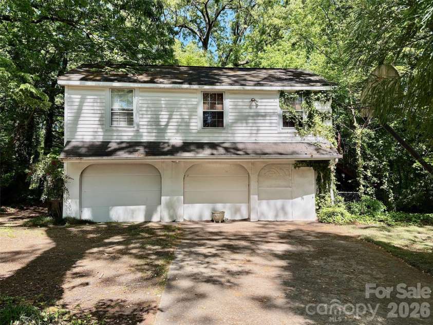 1612 New Hope Road, Gastonia, NC 28054.  MLS# CAR4367298, YatesRealty ID 9518. 
