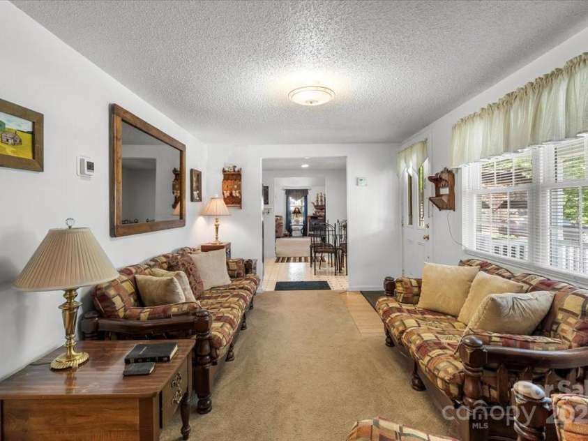 370 Shiloh Road, Statesville, NC 28677.  MLS# CAR4253570, YatesRealty ID 9518. 