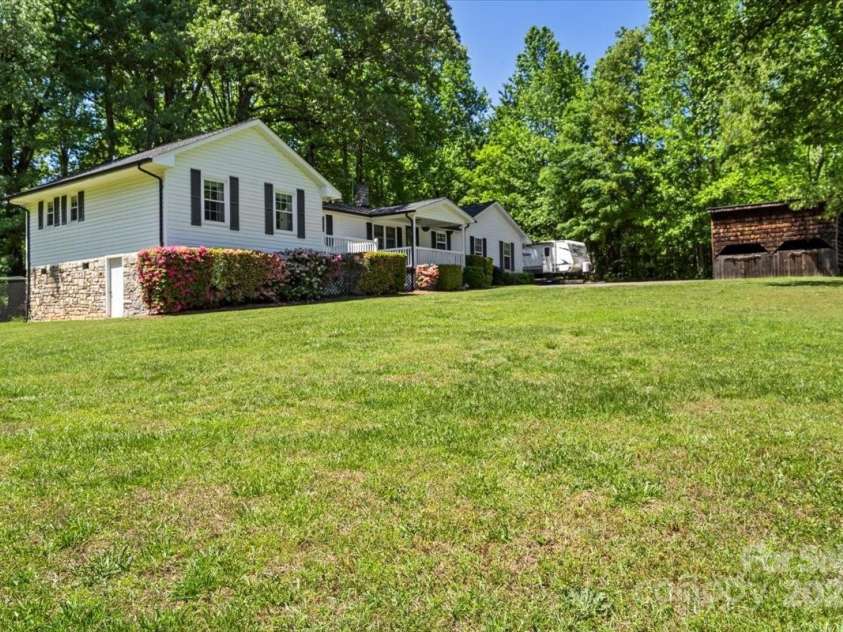 370 Shiloh Road, Statesville, NC 28677.  MLS# CAR4253570, YatesRealty ID 9518. 