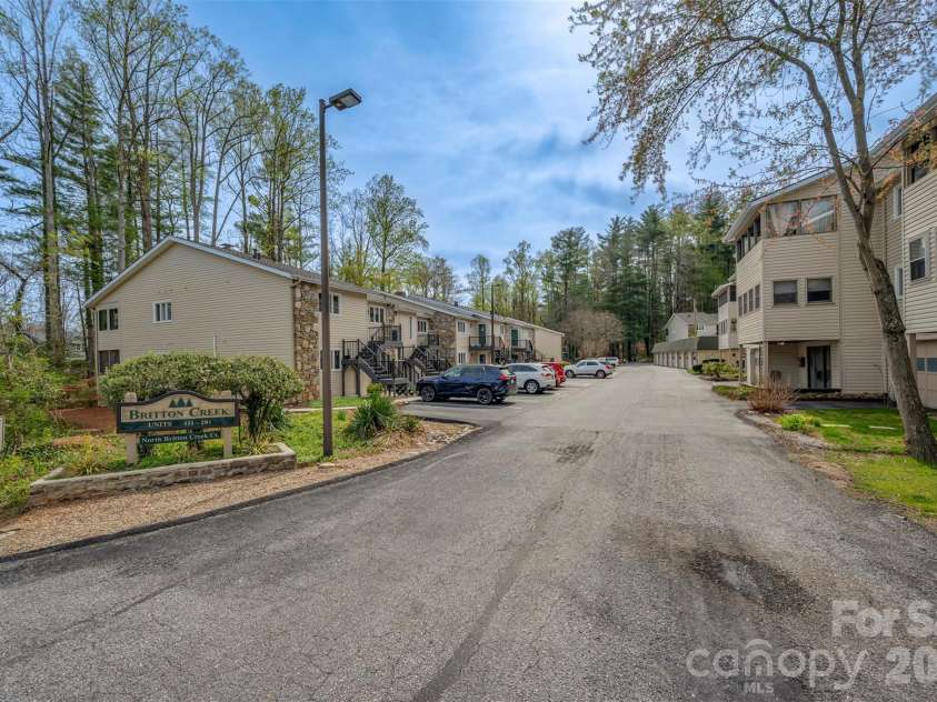 451 Britton Creek Drive, Hendersonville, NC 28791.  MLS# CAR4364012, YatesRealty ID 9519. 