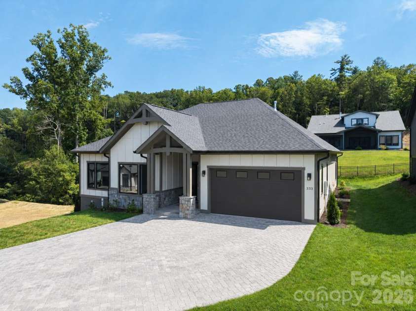 333 Avery Trail Drive, Arden, NC 28704.  MLS# CAR4337125, YatesRealty ID 952. 
