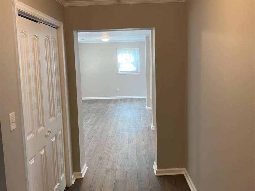 102 Mcdowell Street, Great Falls, SC 29055.  MLS# CAR4367304, YatesRealty ID 9520. 
