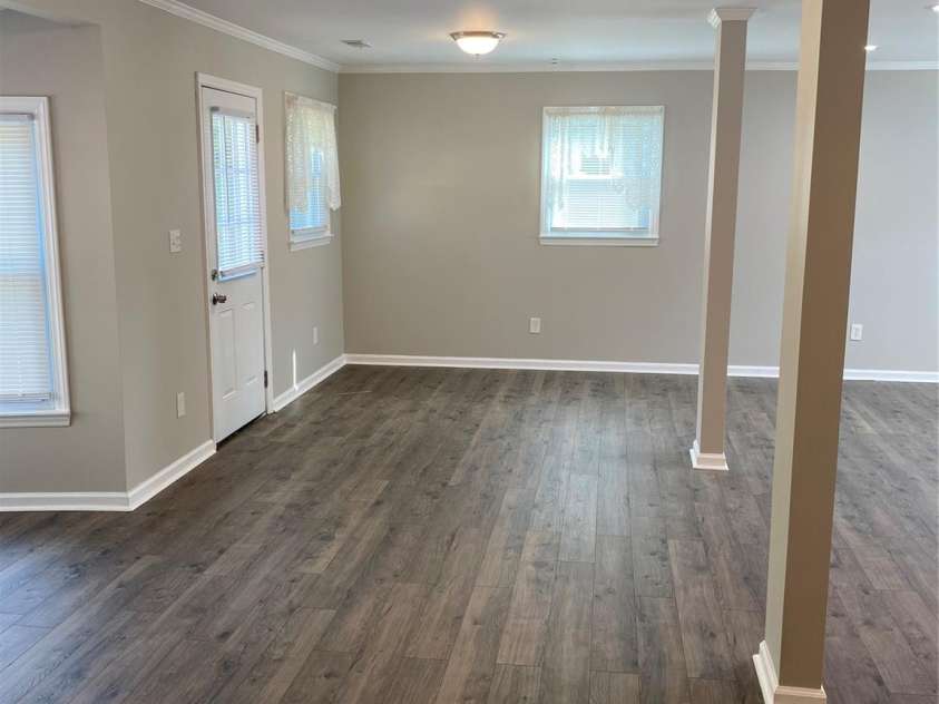 102 Mcdowell Street, Great Falls, SC 29055.  MLS# CAR4367304, YatesRealty ID 9520. 