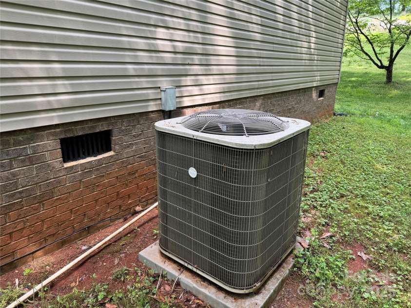 4225 Stewart Road, Claremont, NC 28610.  MLS# CAR4253746, YatesRealty ID 9520. 