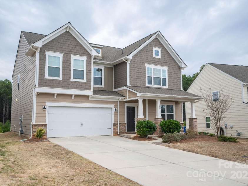 150 Falls Cove Drive, Troutman, NC 28166.  MLS# CAR4252274, YatesRealty ID 9521. 