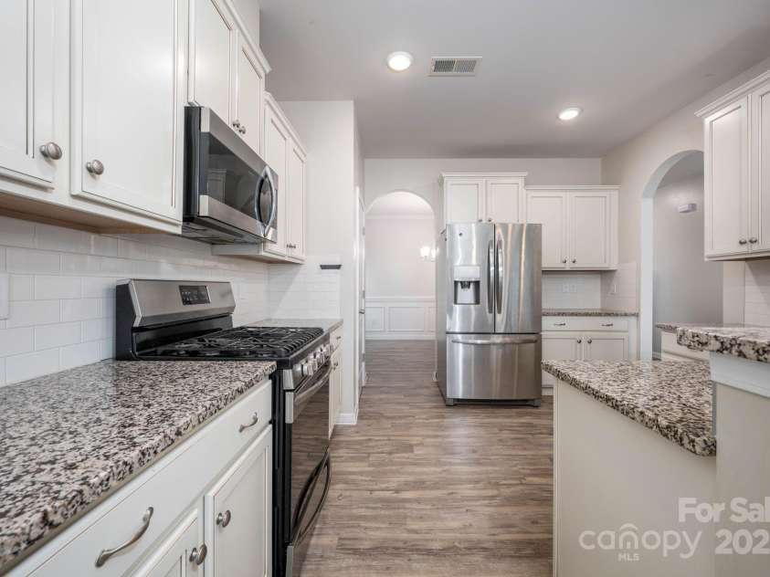 150 Falls Cove Drive, Troutman, NC 28166.  MLS# CAR4252274, YatesRealty ID 9521. 