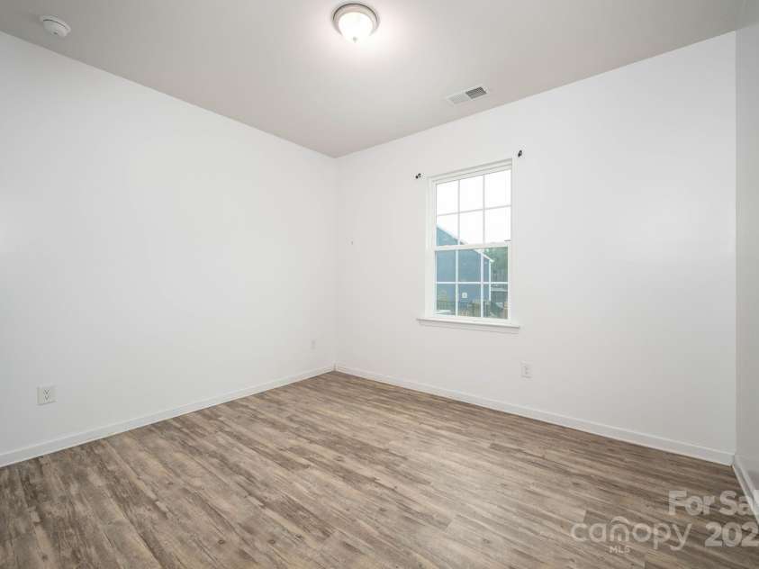 150 Falls Cove Drive, Troutman, NC 28166.  MLS# CAR4252274, YatesRealty ID 9521. 