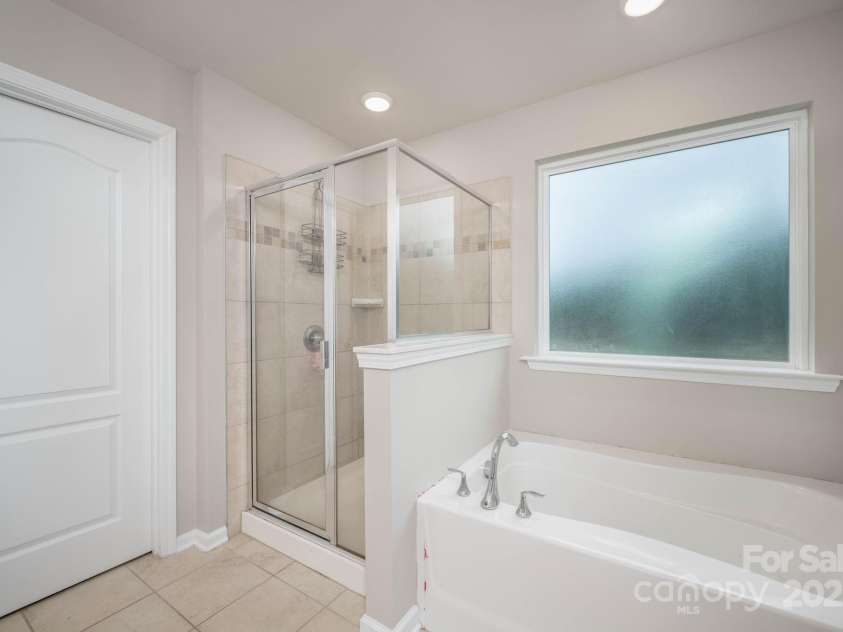 150 Falls Cove Drive, Troutman, NC 28166.  MLS# CAR4252274, YatesRealty ID 9521. 