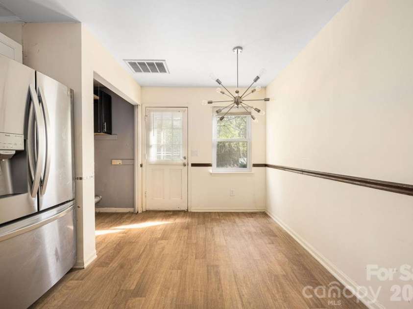 6515 Burning Bush Court, Charlotte, NC 28227.  MLS# CAR4359745, YatesRealty ID 9521. 